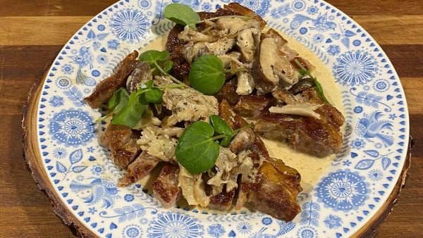 JP McMahon's sirloin steak, mushroom & whiskey sauce with garlic roast potatoes