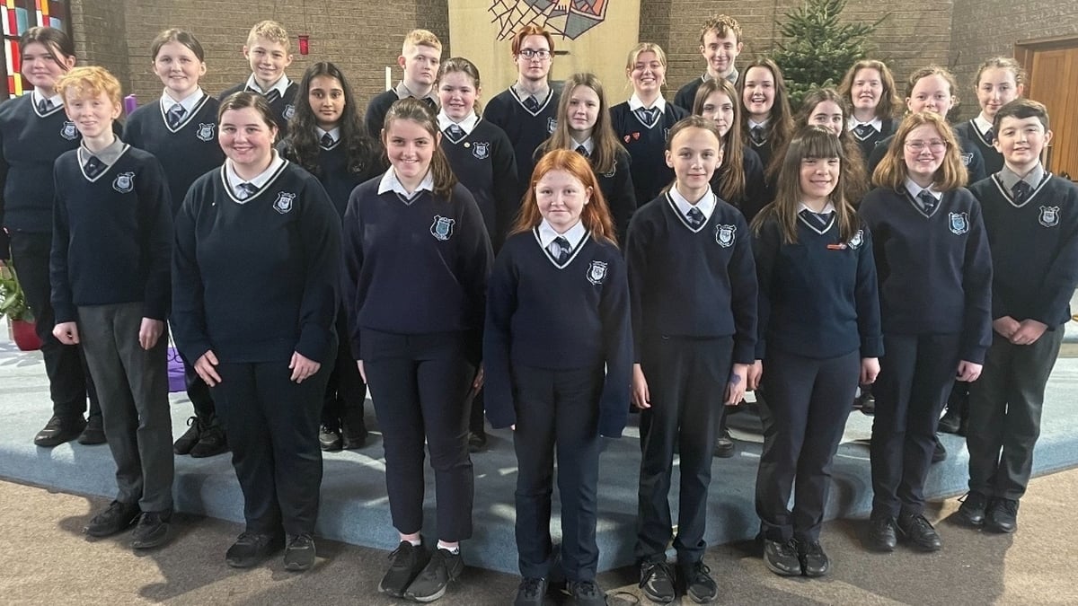 The Mulroy College Choir Light a Candle on This Silent Night Choirs