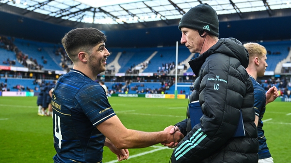 Leinster head coach Leo Cullen shakes hands with Jimmy O'Brien