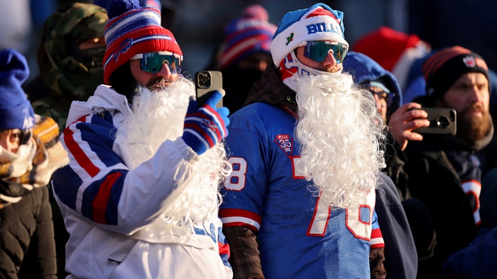 NFL Christmas Eve Roundup: Vikings pull off another thriller, Bills take  AFC East