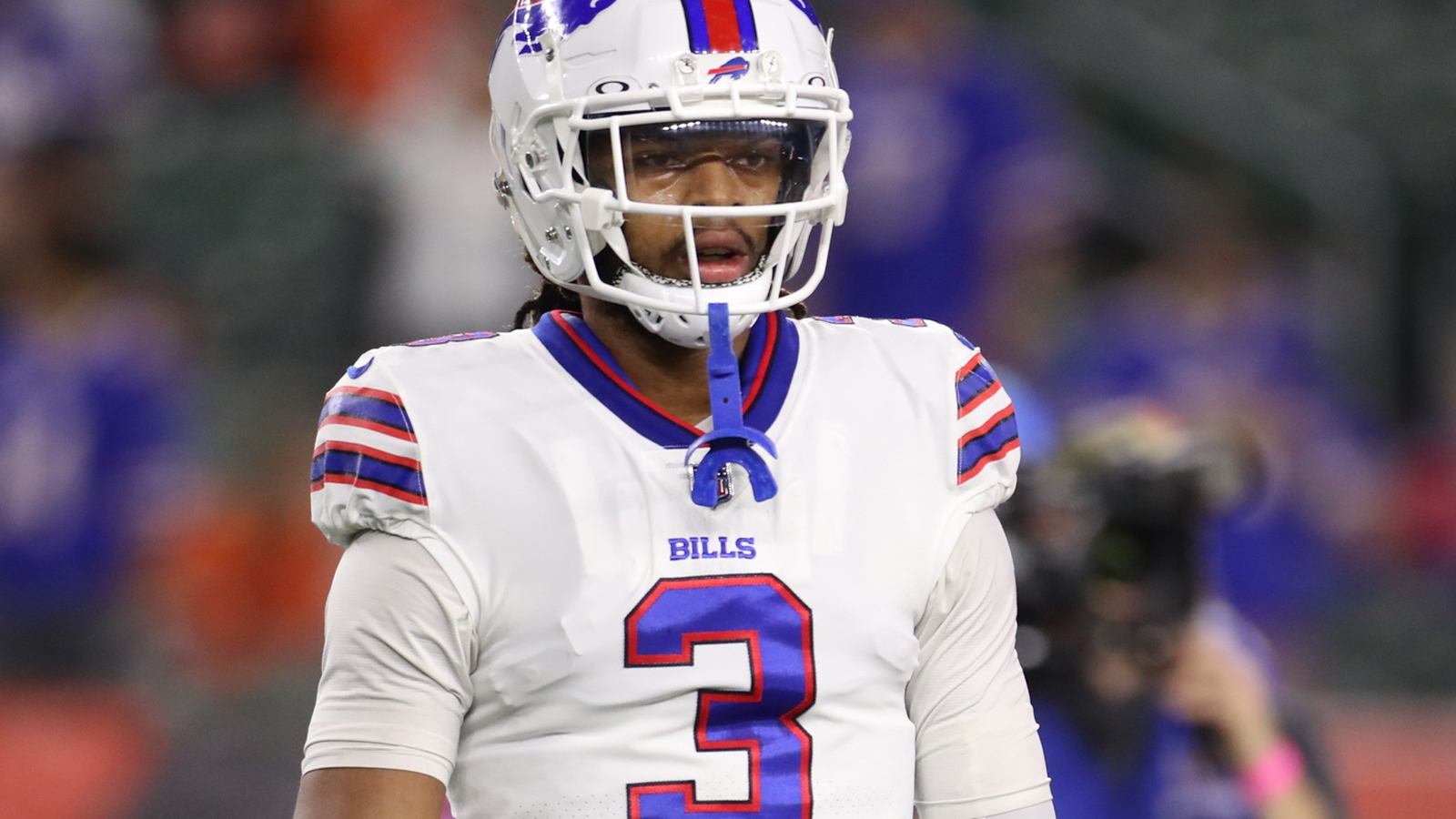 Breathing tube removed from Damar Hamlin, has spoken Bills teammates