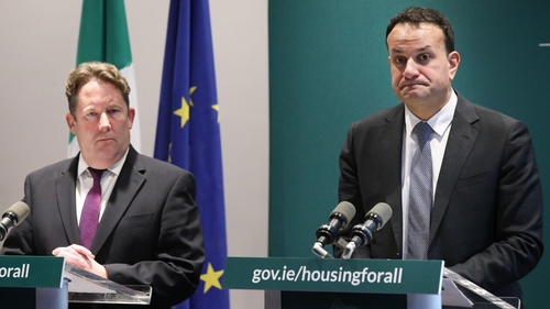 Minister for Housing Darragh O'Brien and Taoiseach Leo Varadkar speak at a meeting with building lobby groups and housing experts (Image: RollingNews.ie)