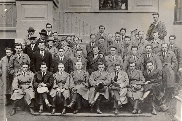 KMGLM.20PC-1A26-22Liam Lynch and Delegates - Army Convention 9 April 1922 Photographer: Unknown Description: Most men named - typed on reverse: "Caption might be: Liam Lynch, with some of his Division Staff and Officers of the Brigades included in the First Southern Division, who attended as delegates to the Army Convention at the Mansion House, Dublin on 9th April 1922. (The point is that neither the whole staff nor all the First Southern delegates are in the picture).