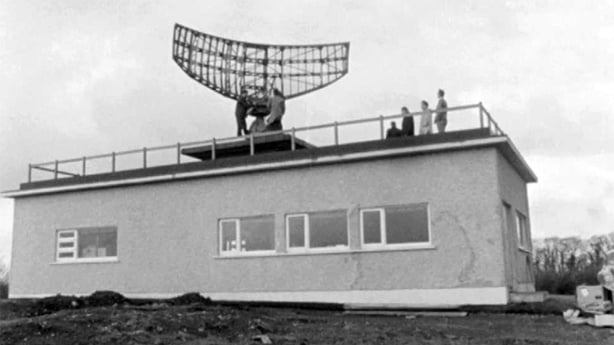 Installation of radar surveillance at Dublin Airport (1963)
