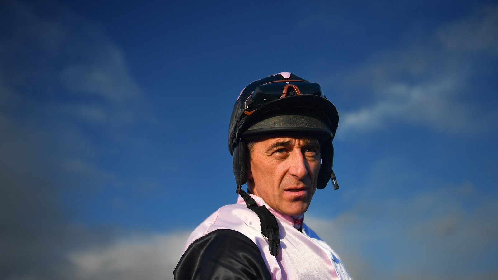 Russell secures first winner since return to the saddle