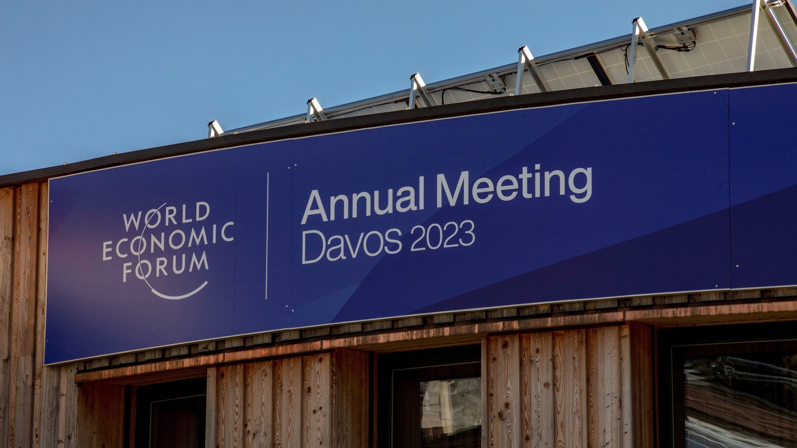 Big oil comes in from the cold on energy at Davos