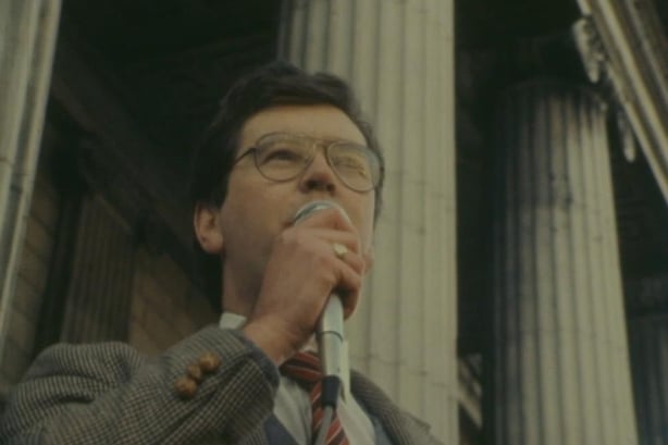 Joe Duffy USI Education Officer addresses the rally at the GPO on O'Connell Street, Dublin (1983)