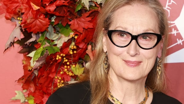 Meryl Streep - Surprised fans in Instagram video