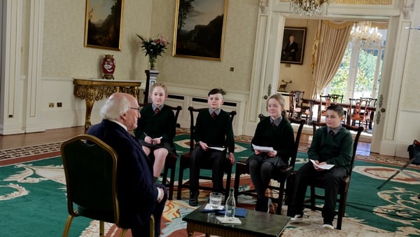 L-R: Leah Hartigan, Jack Delaney, Gemma Dempsey, Michael O'Reilly from 5th and 6th class from St Kevin's NS, Littleton, Co Tipperary interviewing President Higgins