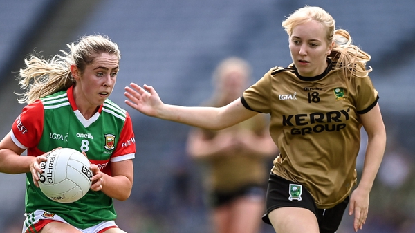 Mayo's Sinéad Cafferky (L) against Caoimhe Evans of Kerry during last year's All-Ireland semi-final