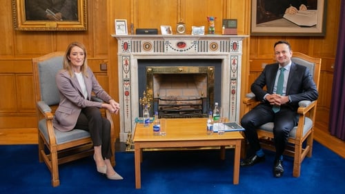Taoiseach Leo Varadkar and President of the European Parliament Roberta Metsola in government buildings earlier today (Rollingnews.ie)