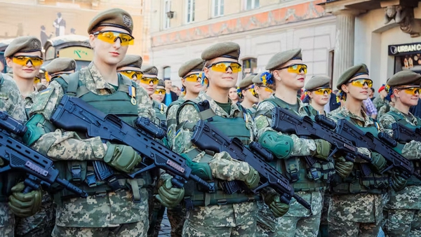Women soldiers marching on Defenders Day in Ukraine in 2018. Photo: Ruslan Lytvyn/ Shutterstock