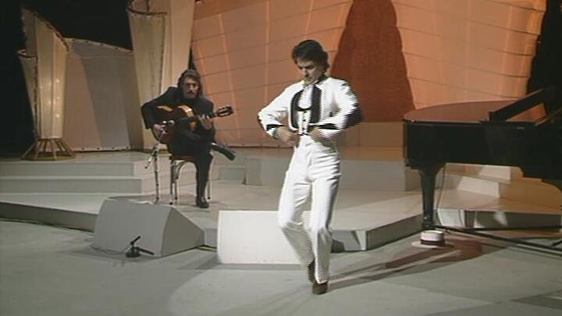Flamenco dancer and actor Antonio Vargas accompanied by Tito Heredia on guitar. 'It's Bibi' (1993)