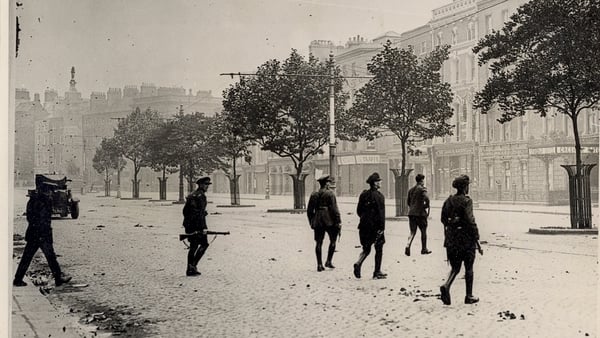 National Army soldiers on O'Connell St in summer 1922