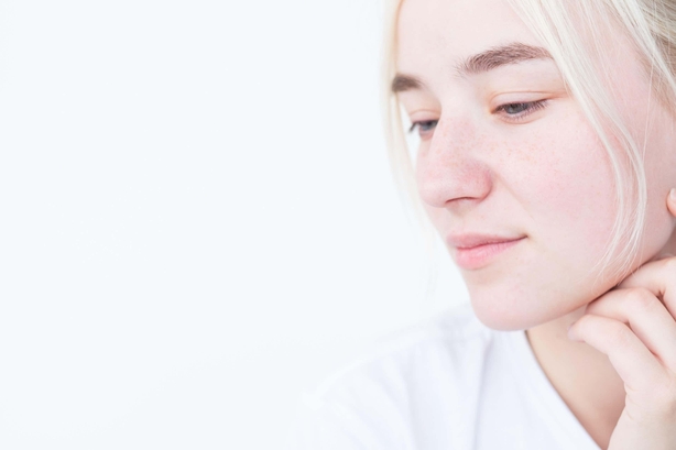 woman no makeup