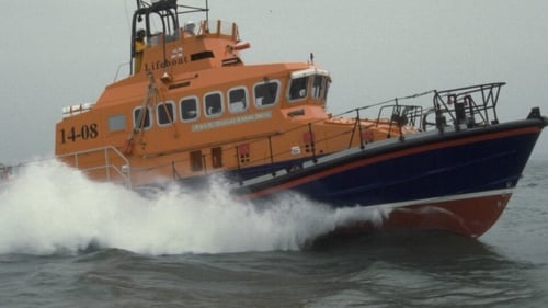 A volunteer marine lifeboat crew from Ballycotton RNLI was dispatched