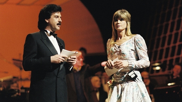 Marty Whelan and Maxi present 'Eurosong '88' (1988) 2271_092 