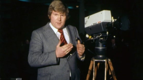 Derek Davis with an electronic camera in 1978.