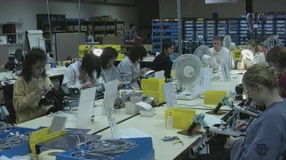 Workers in Volex electronics plant, Castlebar (1998)