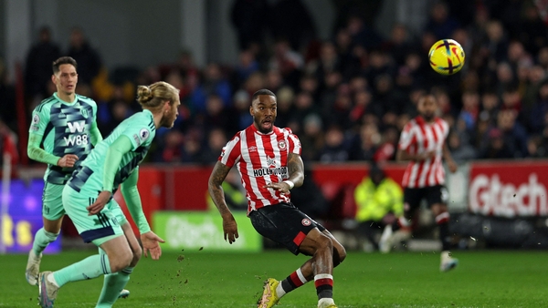 Brentford's Ivan Toney shoots from the centre circle