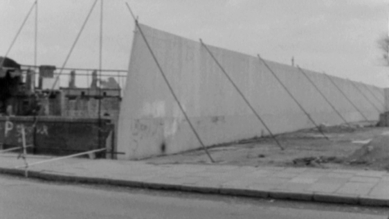 Anti-sniper screen at Roden Street in Belfast, 1973