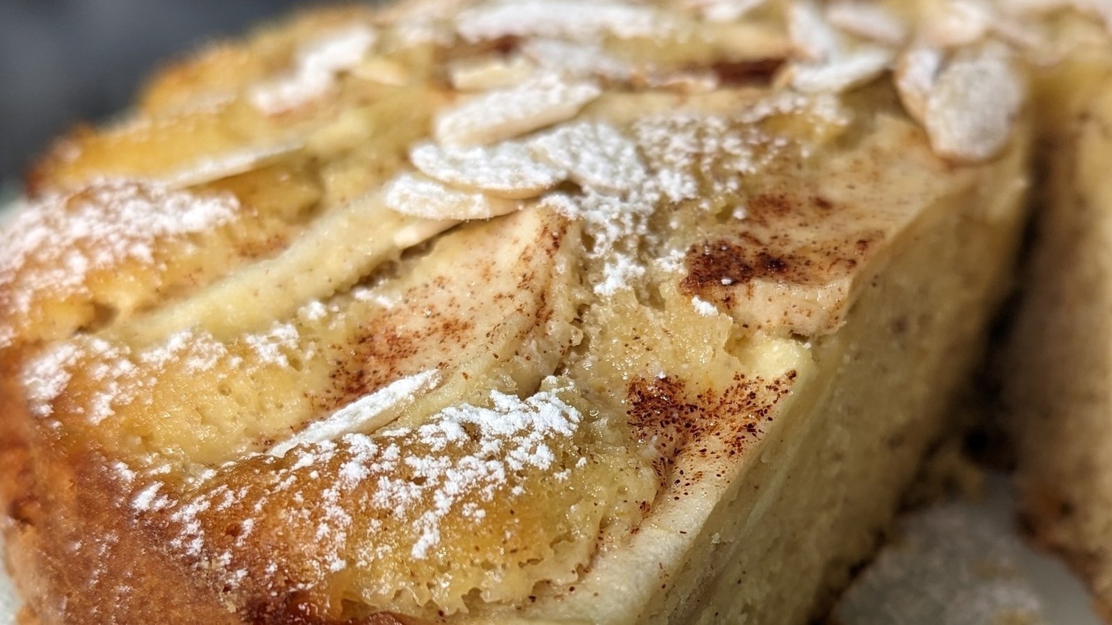 Old-Fashioned Apple Cake: Packed with Fresh Apples & Crunchy Walnuts