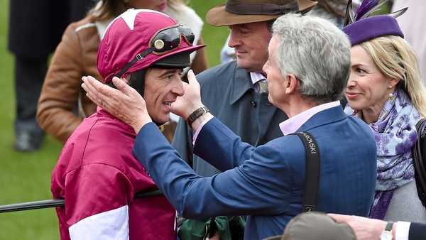 Michael O'Leary (R) with Davy Russell in 2015