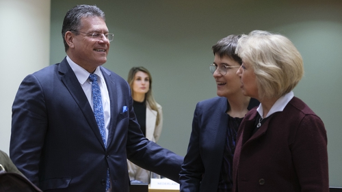 EU chief negotiator Maroš Šefcovic (L) briefed European affairs ministers, including Anna Luhrmann (C) of Germany and Croatia's Andreja Metelko-Zgombic