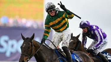 I Am Maximus wins the 2023 Irish Grand National