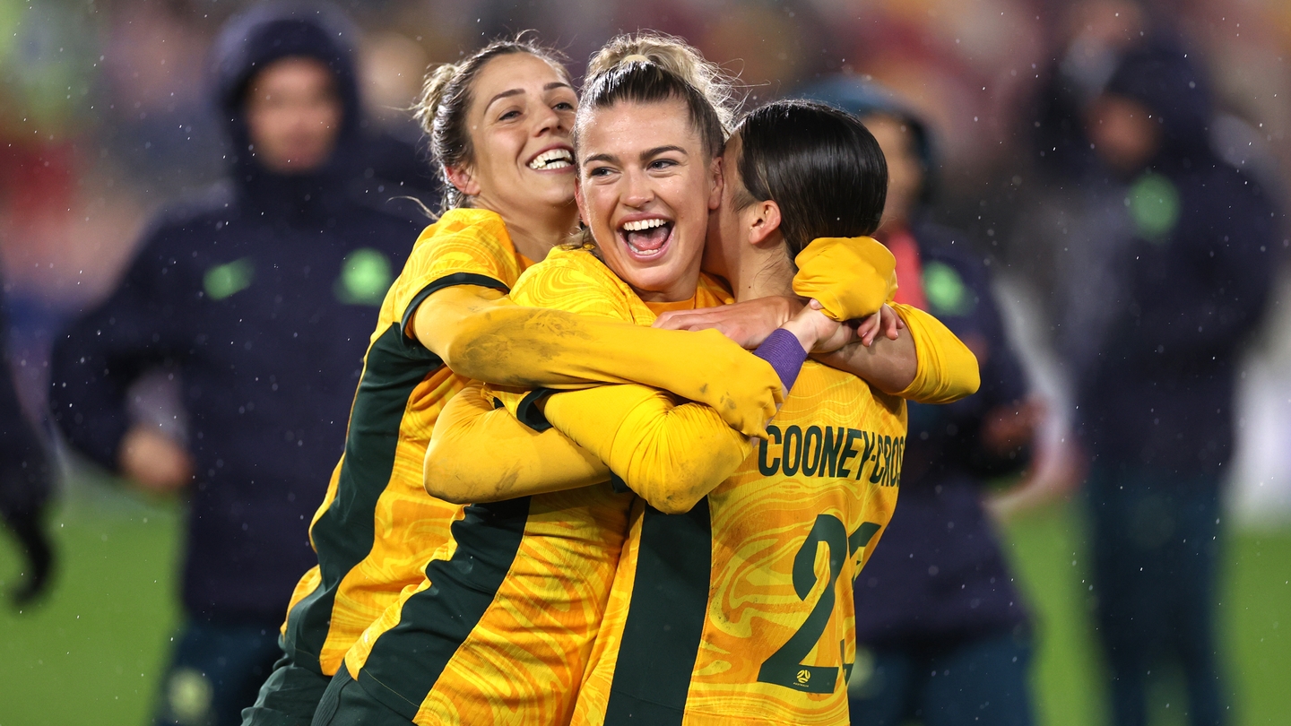 Australia end England's unbeaten run with 2-0 friendly win