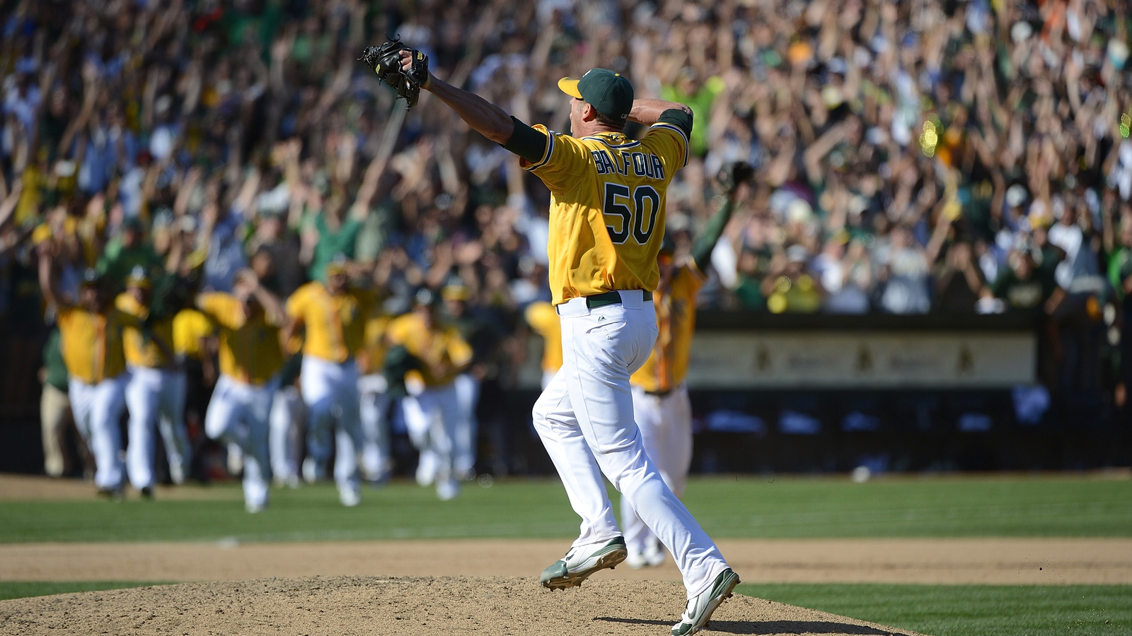 No plan for Oakland A's move to Las Vegas, MLB commissioner says