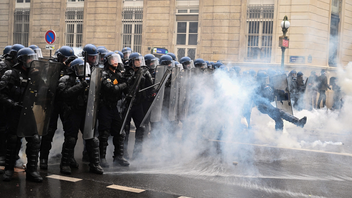 Paris protests Drivetime RTÉ Radio 1