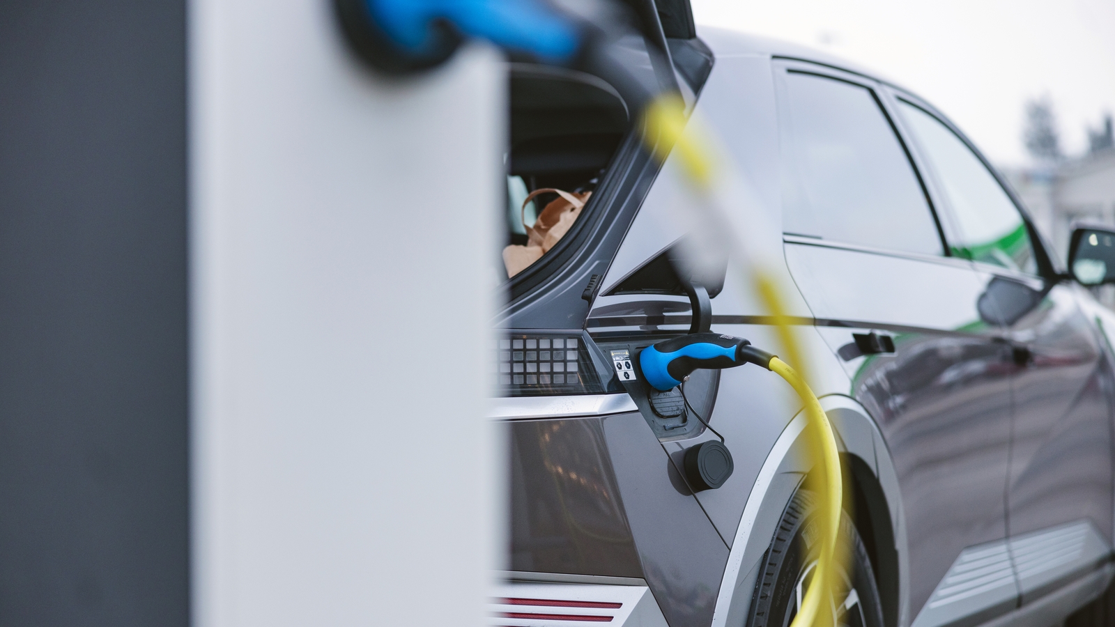 Is it time to phase all SUVs off Irish roads, even electric ones?