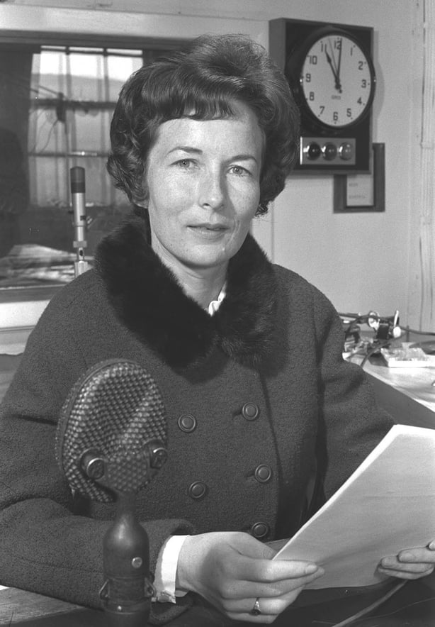 Máire Ní Mhurchú, RTÉ Radio (1968)