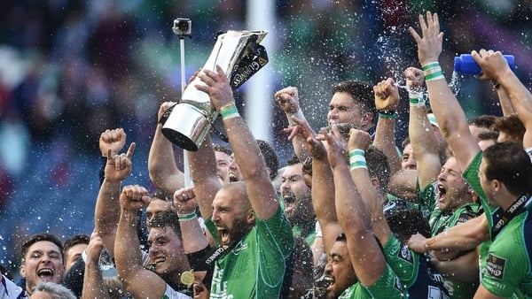 John Muldoon and Connacht celebrating in 2016