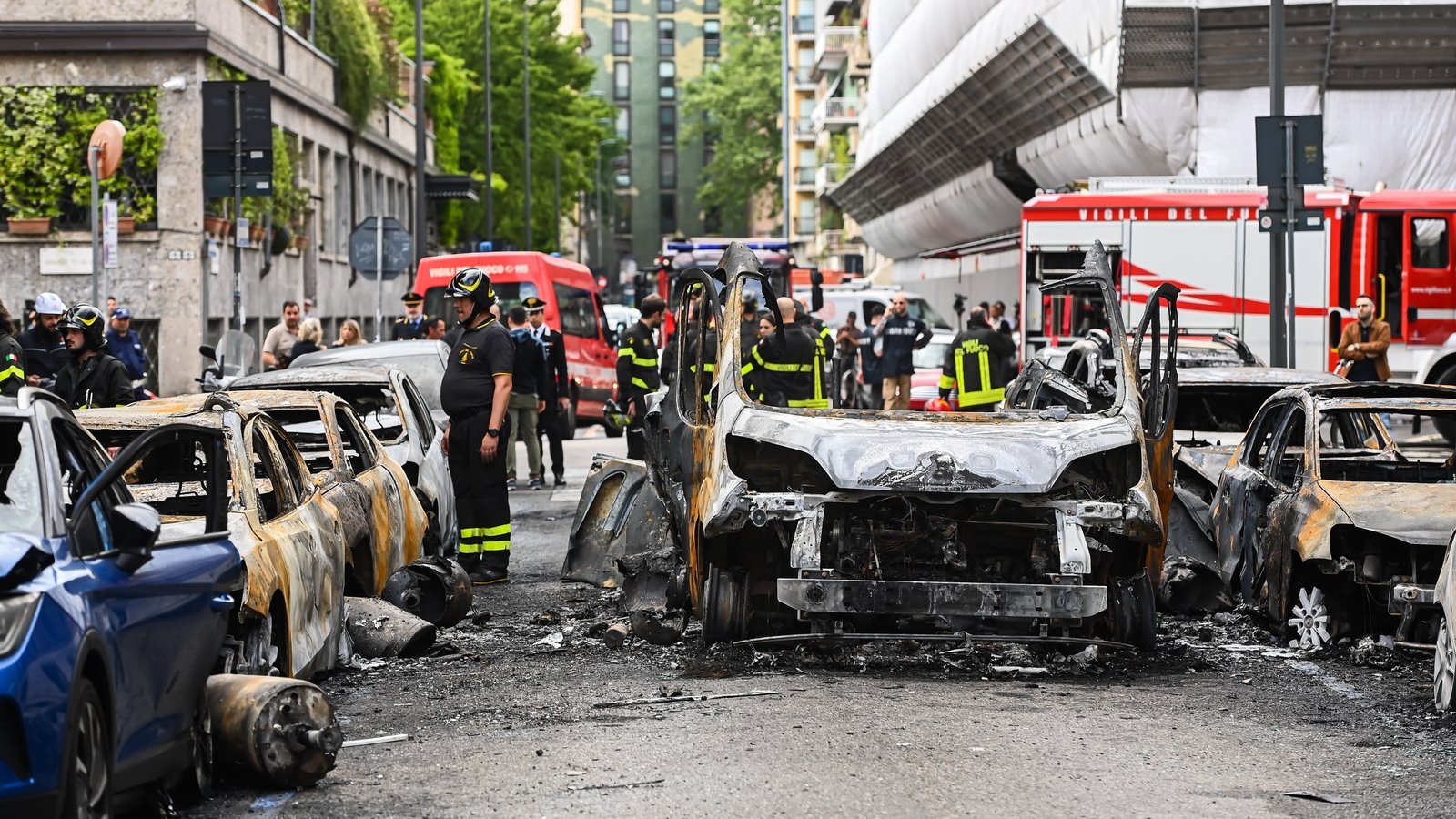 Explosion In Milan Street Injures One Person