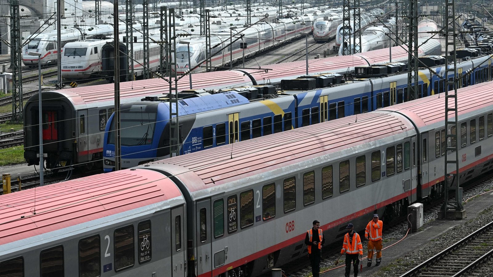 Austrian railway probes 'Hitler' train announcements