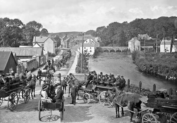 A view of Pettigo in the early 1900s. The river that runs through the village marks the divide between Counties Donegal and Fermanagh and, more recently, between the Irish Free State and Northern Ireland. Photo: National Library of Ireland, LROY 10811