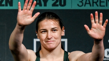 'This is absolutely incredible' - Taylor soaks up weigh-in atmosphere