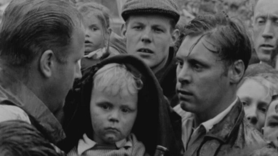 Peter Richardson and son, Fenian Street (1963)