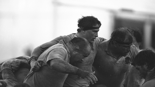 Paul Rendall (right) alongside Brian Moore and Gareth Chilcott in 1988
