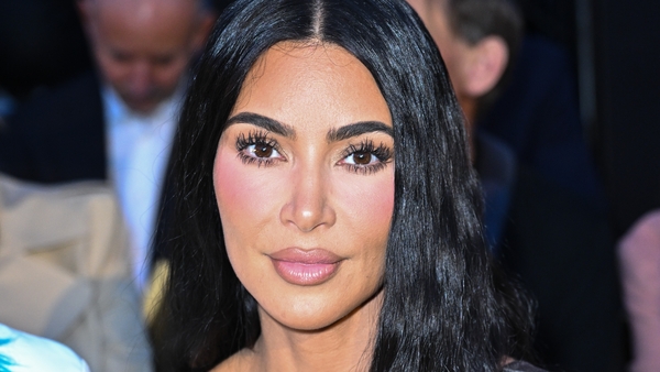 Kim Kardashian - 