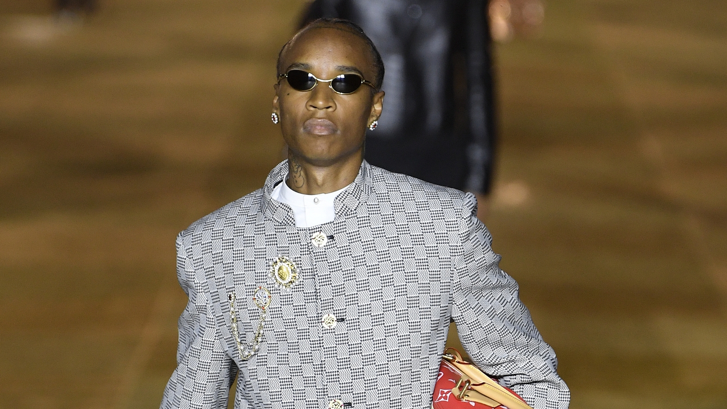 Pharrell Williams Turned Paris' Oldest Bridge Into A Runway For His Debut Louis  Vuitton Menswear Show