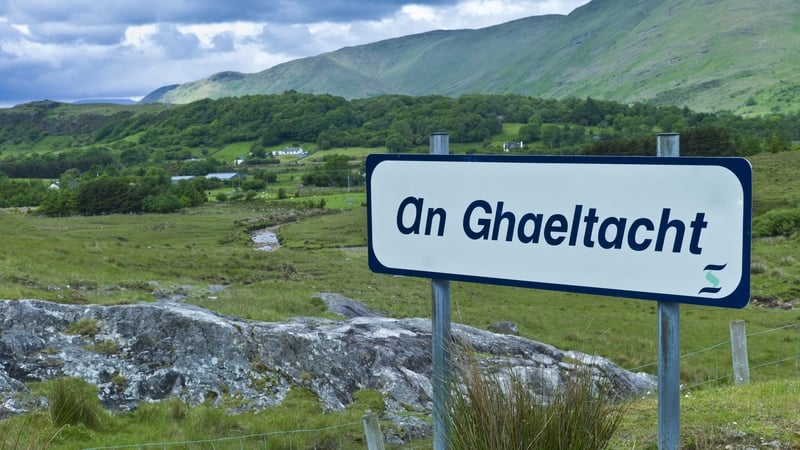 Ráiméis! Here are 15 slang words as Gaeilge to use this week - podcast episode cover