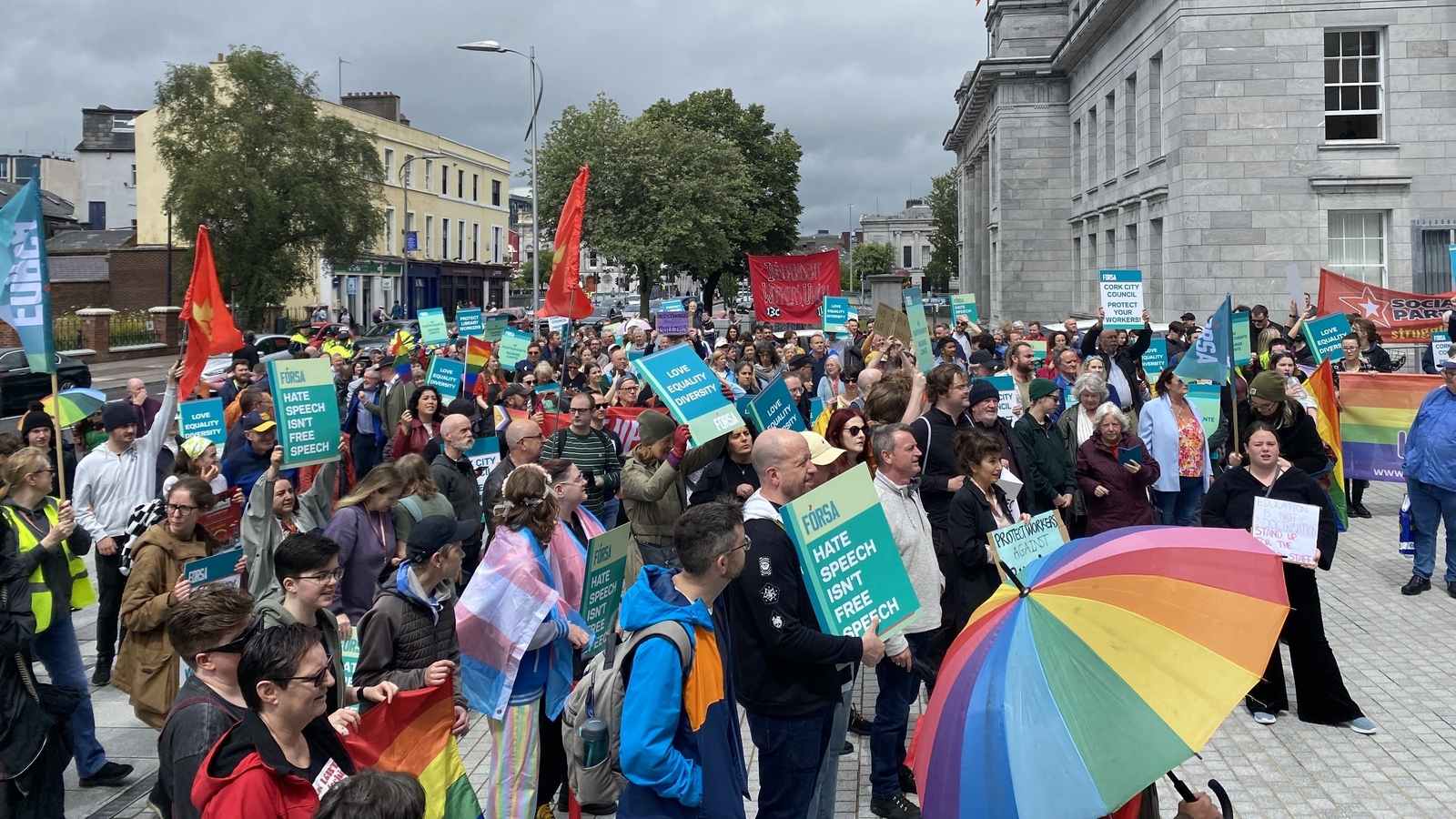 Hundreds attend Cork solidarity march for library staff
