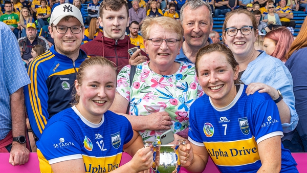 Eimear and Aoife McGrath (right) celebrate their Munster final success with their family (credit: Marty Ryan, Sportsfocus)