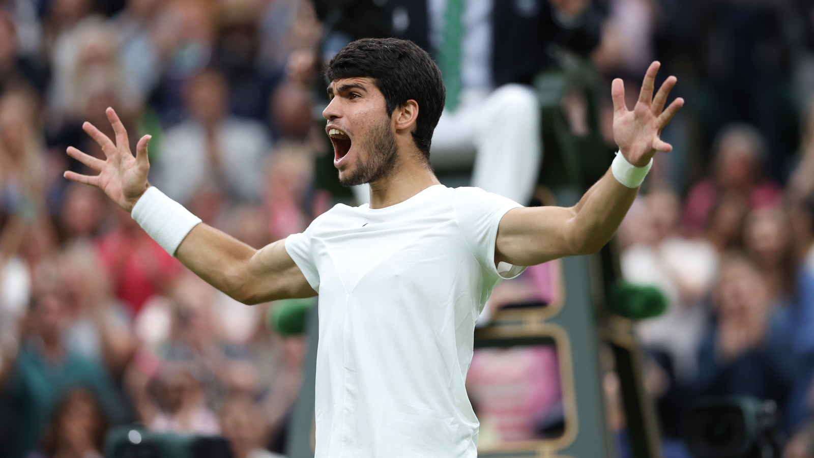 Carlos Alcaraz ends Novak Djokovic's long Wimbledon reign in 5-set