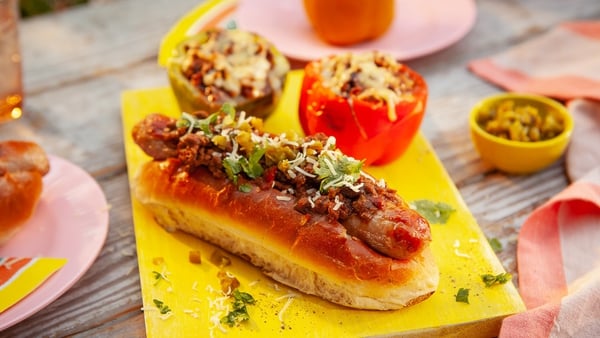 This rich and aromatic chilli is the perfect topping for hot dogs.