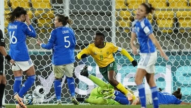 Kgatlana scores late winner as South Africa stun Italy to reach last 16