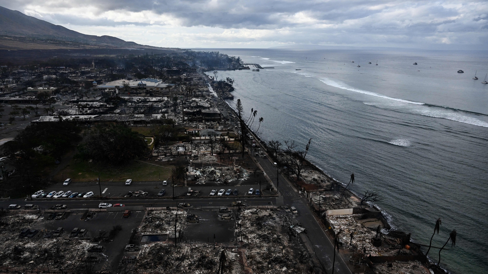 'Everything is red': Survivors say Hawaii fires 'hell'